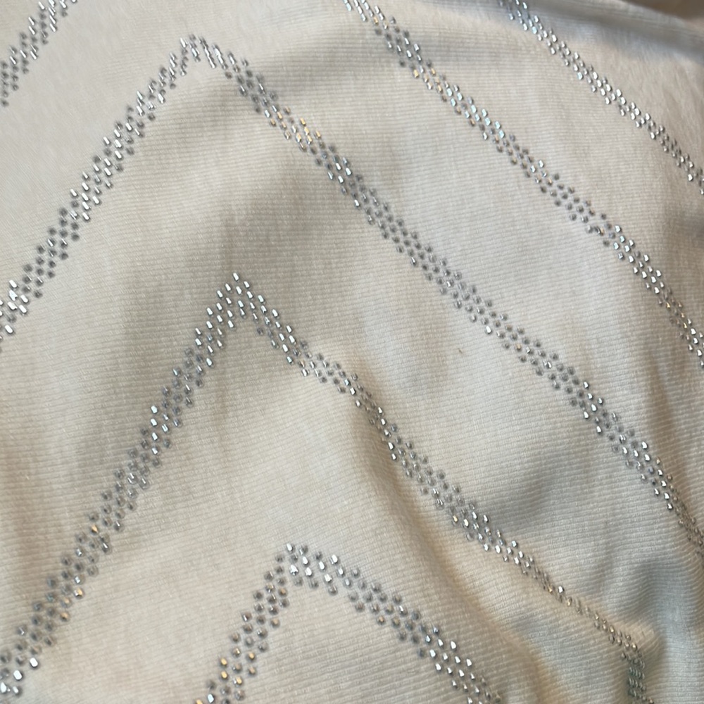 Sweater - Picture 5 of 5